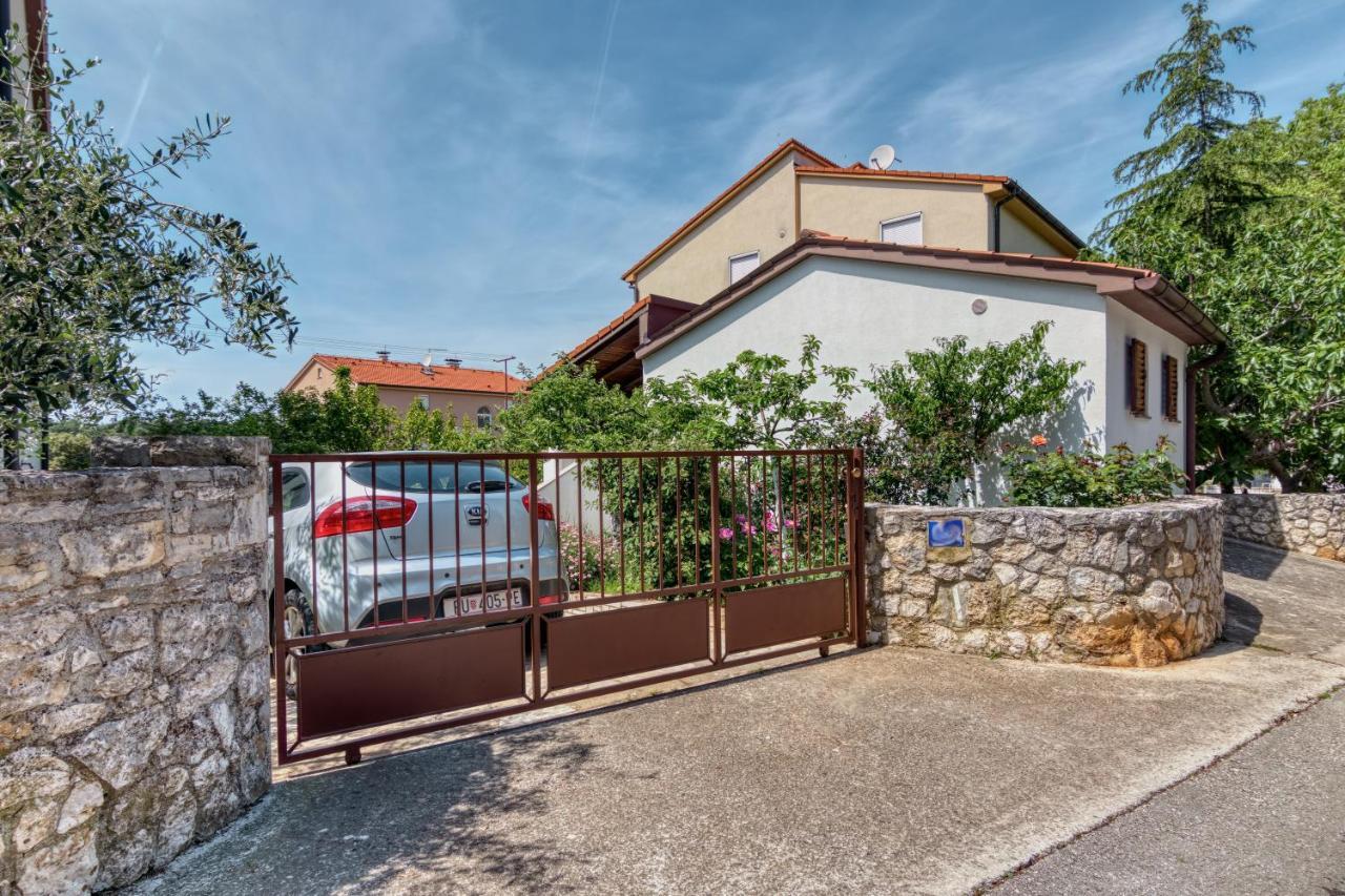 Apartmets Slavica 1644 บานโจเล ภายนอก รูปภาพ